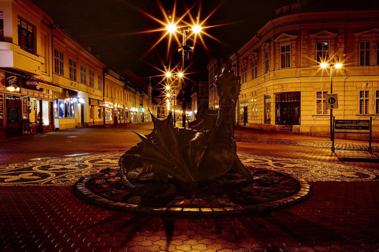 Rezidence U Prince C.1 Йичин Экстерьер фото